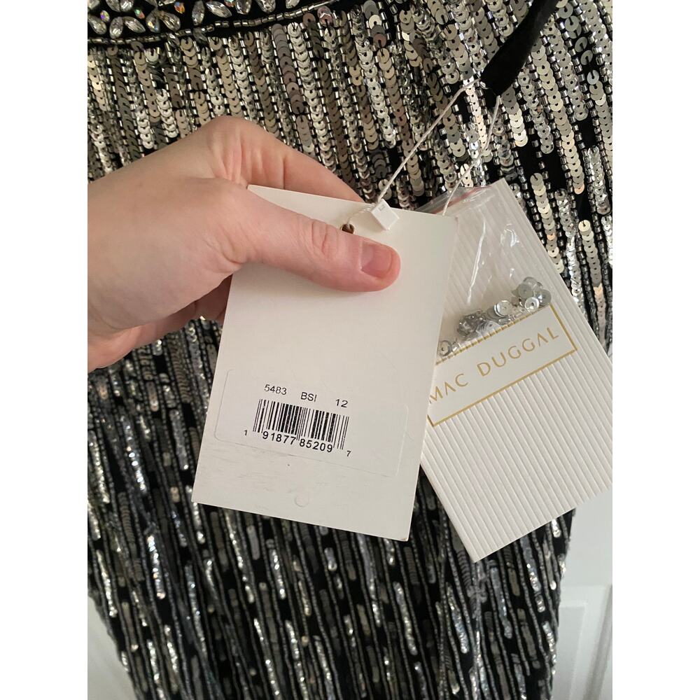 NWT Mac Duggal Sequin Embellished Sleeveless Gown, Black/Silver, Sz 12 598$ - Picture 6 of 9